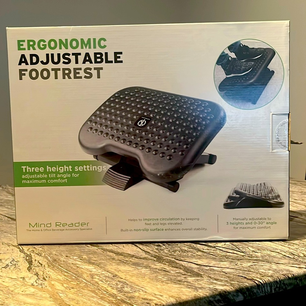 Ergonomic Adjustable Footrest